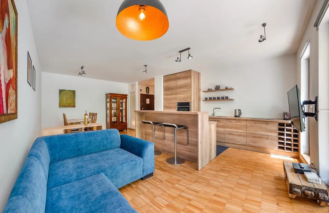Lovely Terrace Apartment With Car Place-1